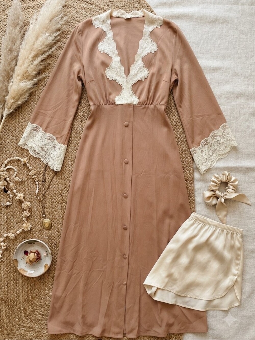 Vintage Jolie Brown White Lace Trim Button Front Tie Back Angel Sleeve Robe